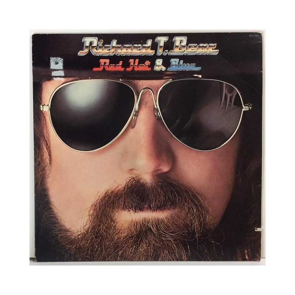 Bear Richard T.: Red, Hot & Blue  kansi VG levy VG- bonus LP:nä veloituksetta