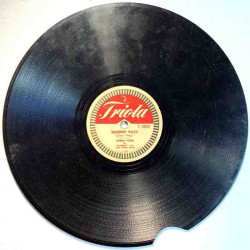 Tuomi Veikko: Viimeinen valssi / Pieni hymysuu  kansi paperikansi/muovitasku levy F savikiekko gramofonilevy