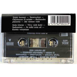 Nilsson Leena 1992 200224 Tyhjät huoneet cassette