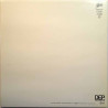 UB 40: Present Arms LP + bonussingle  kansi EX levy EX Käytetty LP