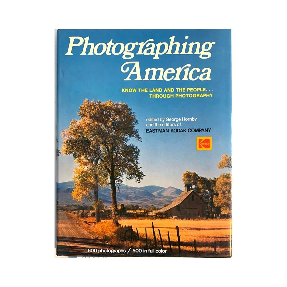 Photographing America 1976 0-517-52585-8 600 photograph know the land and the people Käytetty kirja