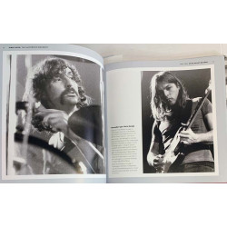 Pink Floyd : The Illustrated Biography - Något använd bok