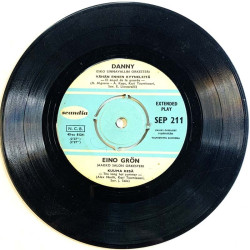 Danny / Grön / Johnny / Kari Kuuva vinyylisingle 4 Iskelmää EP  kansi Ei kuvakantta levy VG käytetty vinyylisingle PS