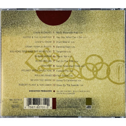 Stone Temple Pilots, Sheryl Crow ym. CD Enconium Led Zeppelin tribute  kansi EX levy EX Käytetty CD