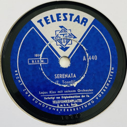 Lajos Kiss mit seinem Orchester Gramofonilevy Serenata / Les millions D’Alequin  kansi paperikansi/muovitasku levy VG savikiekko