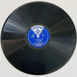 Lajos Kiss mit seinem Orchester Gramofonilevy Serenata / Les millions D’Alequin  kansi paperikansi/muovitasku levy VG savikiekko