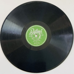 Junkkarinen Erkki Gramofonilevy Pohjolan tyttö / Kotimatkalla  kansi paperikansi/muovitasku levy VG savikiekko gramofonilevy