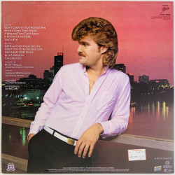 Skaggs Ricky 1983 EPC 25654 Don't Cheat In Our Hometown Begagnat LP
