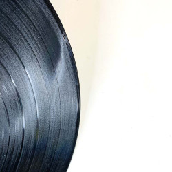 Frederik LP Kolmekymppinen  kansi G+ levy F Käytetty LP
