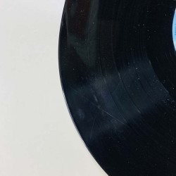 Frederik LP Kolmekymppinen  kansi G+ levy F Käytetty LP