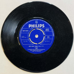 Lobo vinyylisingle Me and you and a dog named Boo / Walk away  kansi Ei kuvakantta levy EX vinyylisingle