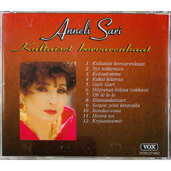 Sari Anneli CD Kultaiset Korvarenkaat  kansi EX levy EX Käytetty CD