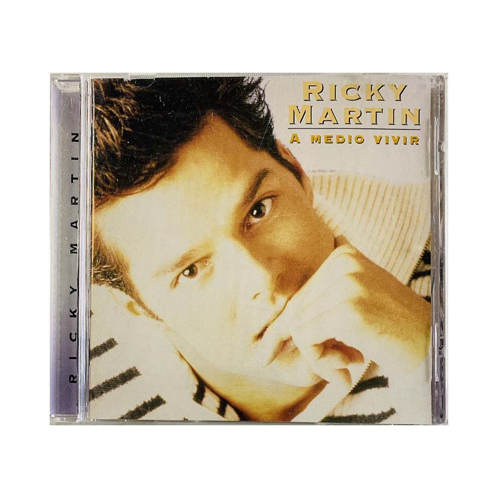Martin Ricky CD A medio vivir  kansi EX levy EX Käytetty CD