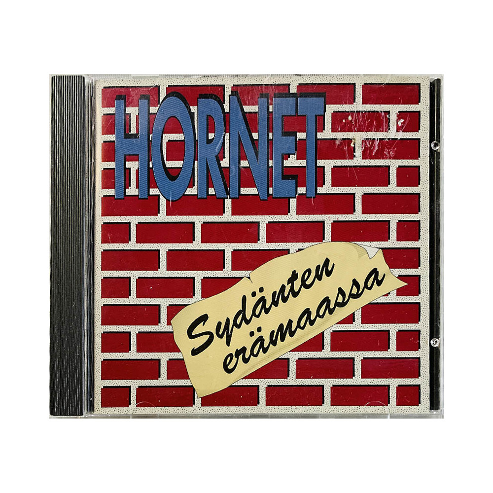 Hornet Käytetty CD Sydänten erämaassa  kansi EX levy EX Käytetty CD