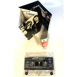 Bon Jovi: Crossroad kansipaperi EX , musiikkikasetin kunto EX kasetti