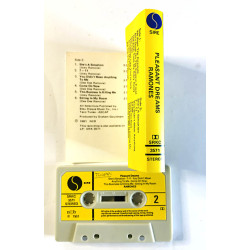 Ramones: Pleasant dreams kansipaperi VG+ , musiikkikasetin kunto EX kasetti