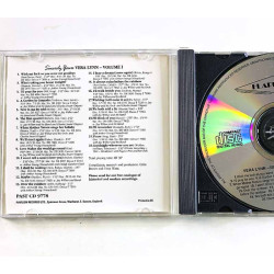 Lynn Vera CD Sincerely Yours - Volume I  kansi EX- levy EX Käytetty CD