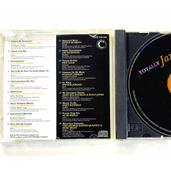 Stanley Jordan, John Scofield, Joe Pass ym. Käytetty CD Totally Jazz Guitar kansivihko EX- CD:n kunto EX- Käytetty CD