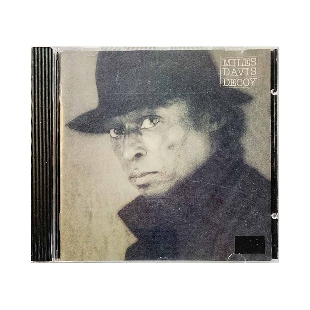 Davis Miles CD Decoy  kansi VG+ levy EX- Käytetty CD