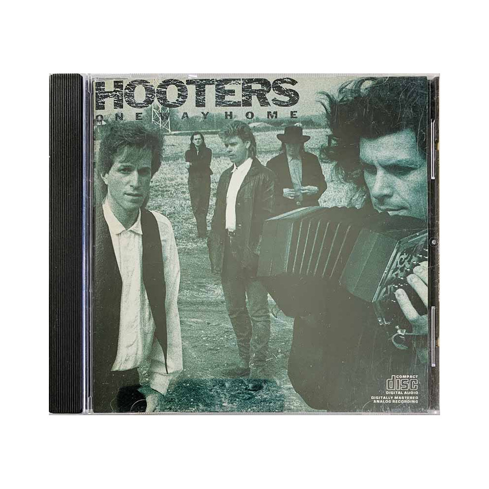Hooters CD One way home  kansi EX levy EX Käytetty CD