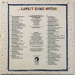 Tom Pöysti, Ulla Tapaninen, Susanna Haavisto LP ...Lapset siinä hyörii  kansi VG levy EX Käytetty LP