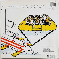 Young Neil 1986 924 109-1 Landing on water omslag utan vinyl