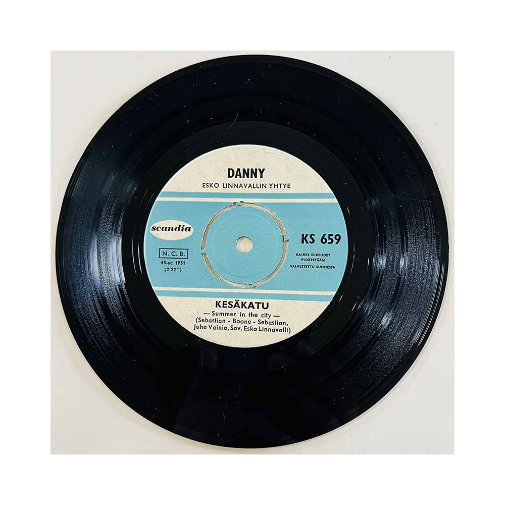 Danny Käytetty 7” ei kuvakantta Kesäkatu / Hiljainen Kitara  kansi Ei kuvakantta levy EX käytetty vinyylisingle