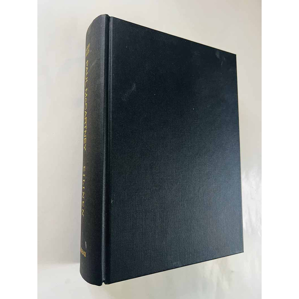 McCartney Paul - Barry Miles 2002 ISBN 951-887-247-3 Eilinen - suom. Minna Maijala Käytetty kirja