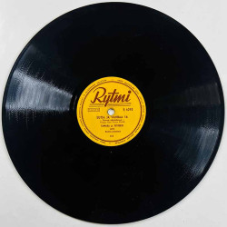 Tamara ja Justeeri Käytetty 78-kierros savikiekkolevy Uutta ja vanhaa 15 / Uutta ja vanhaa 16  kansi paperikansi/muovitasku levy