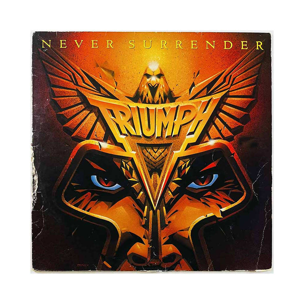 Triumph LP Never Surrender  kansi G levy VG Käytetty LP