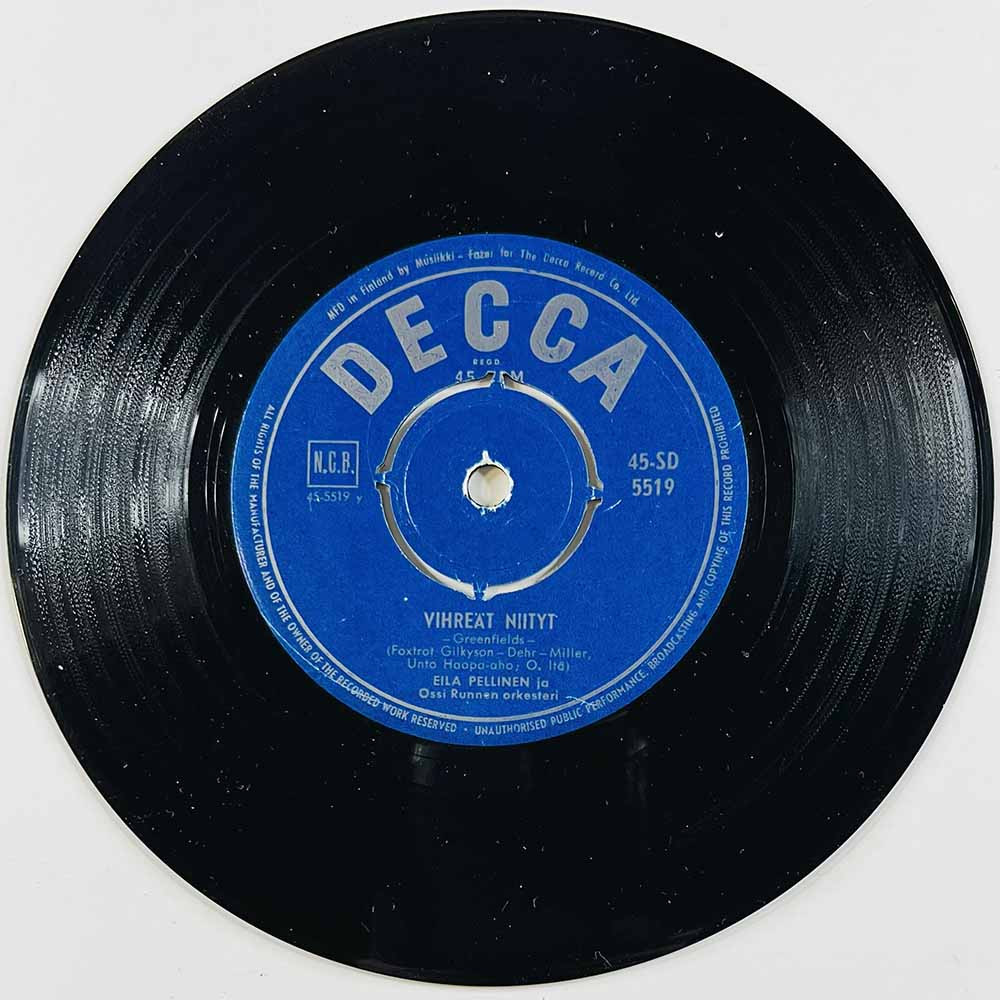 Pellinen Eila Käytetty 7” ei kuvakantta Novgorodin ruusu / Vihreät niityt  kansi Ei kuvakantta levy VG+ käytetty vinyylisingle