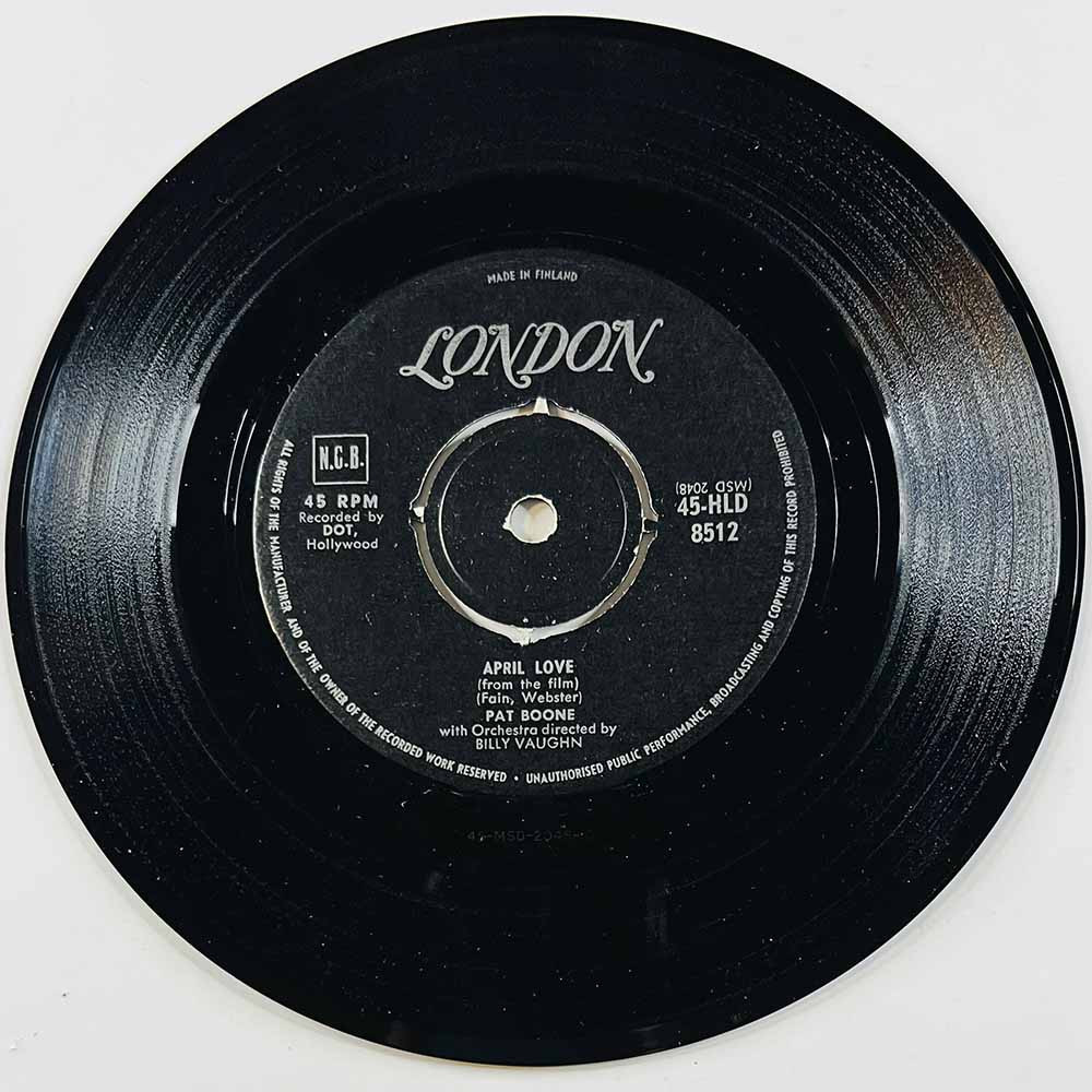 Boone Pat 1957 45-HLD 8512 April love / When the swallows come back to begagnad singelskiva