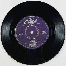 Sinatra Frank Käytetty 7” ei kuvakantta All the way / Chicago  kansi Ei kuvakantta levy VG+ käytetty vinyylisingle