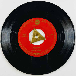 Caruso Enrico Käytetty 7” ei kuvakantta O sole mio / Fenestra che lucive  kansi Ei kuvakantta levy VG+ käytetty vinyylisingle