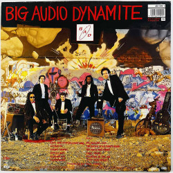 Big Audio Dynamite Käytetty LP Tighten Up Vol. 88  kansi EX- levy EX Käytetty LP