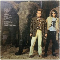 Pelle Miljoona Oy LP Matkalla tuntemattomaan  kansi VG levy EX- Käytetty LP