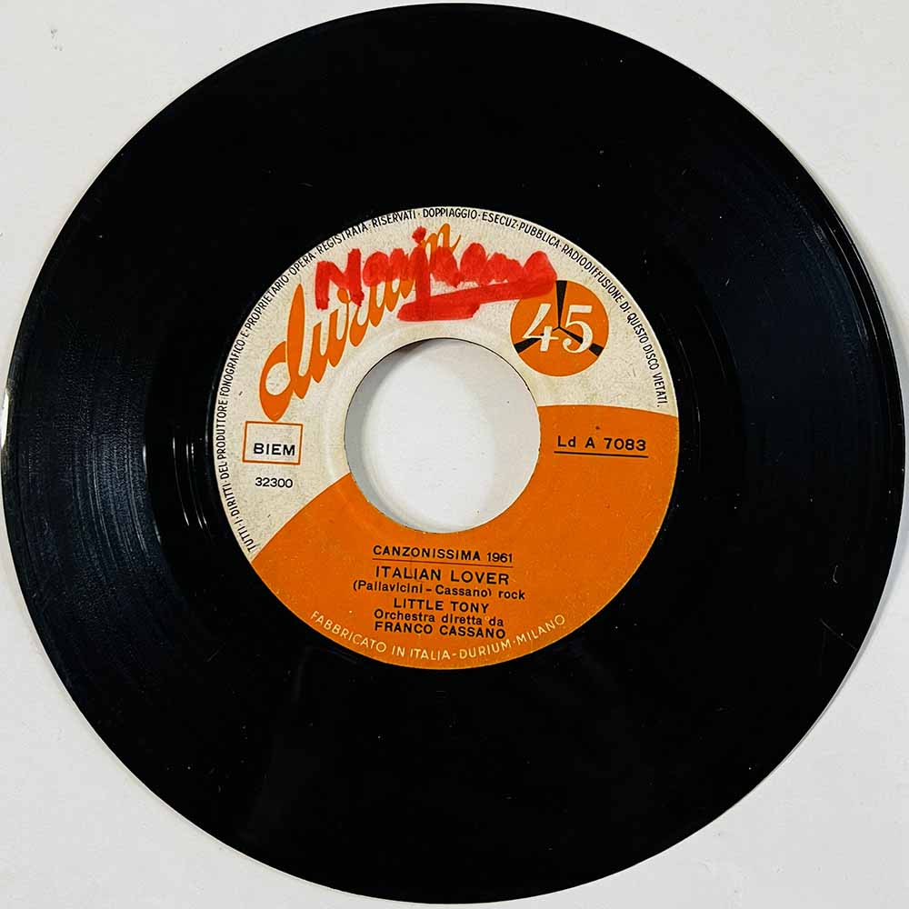 Little Tony Käytetty 7” ei kuvakantta Italian Lover  kansi Ei kuvakantta levy G+ käytetty vinyylisingle