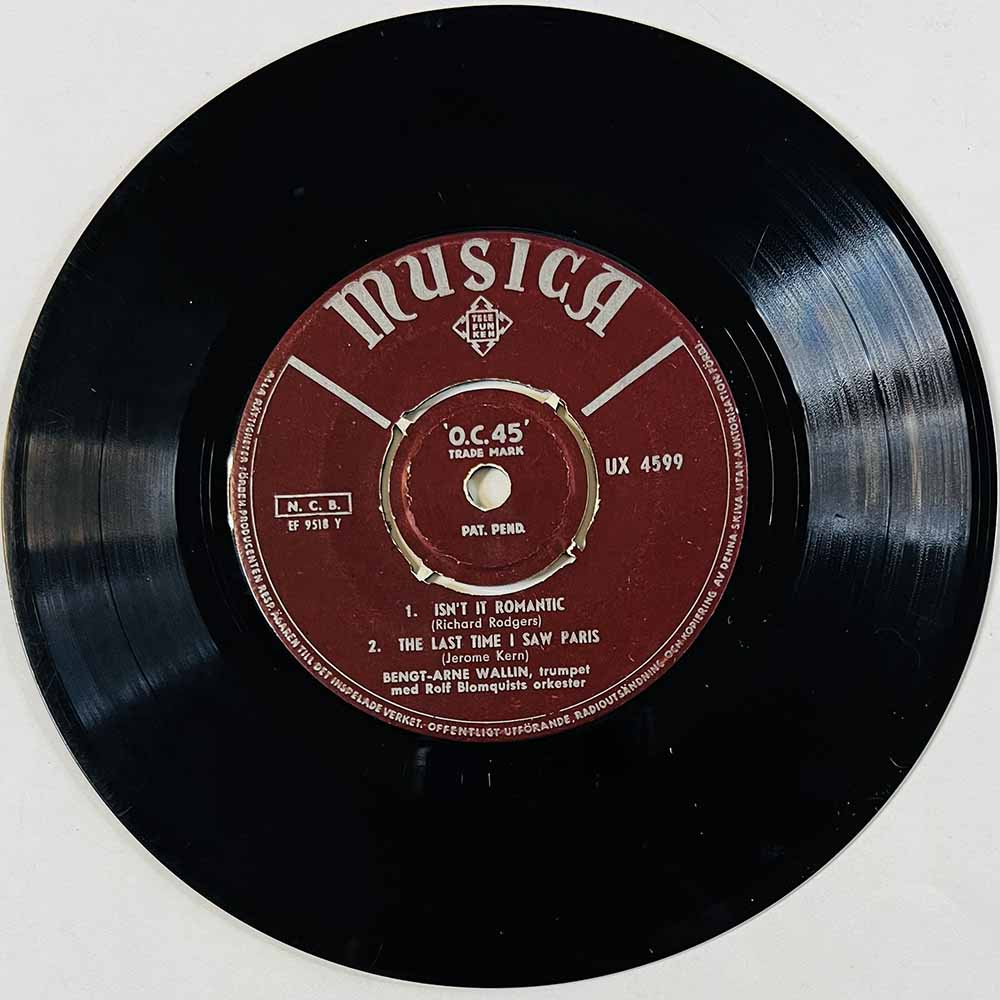 Wallin Bengt-Arne, Rolf Blomquists Orkester Käytetty 7” ei kuvakantta Isn't It Romantic  kansi Ei kuvakantta levy G käytetty vin