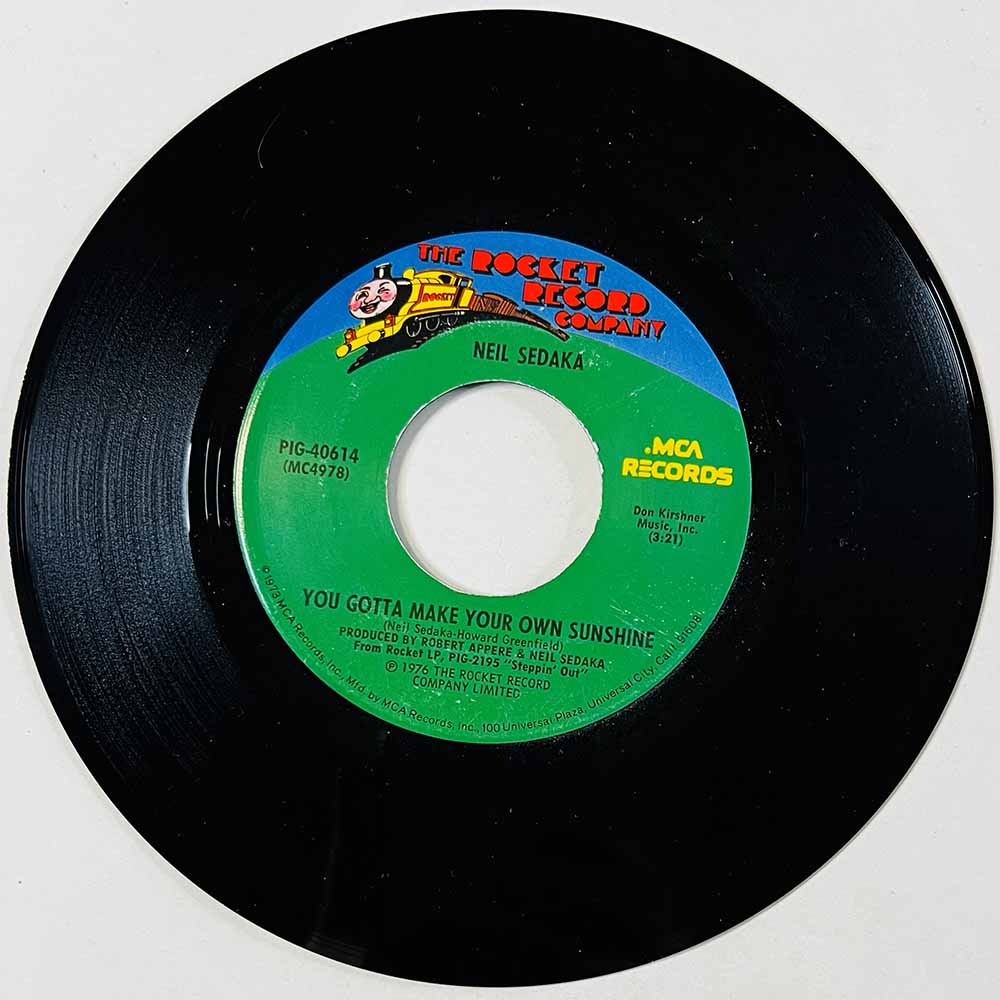 Sedaka Neil Käytetty 7” ei kuvakantta You Gotta Make Your Own Sunshine  kansi Ei kuvakantta levy EX- käytetty vinyylisingle