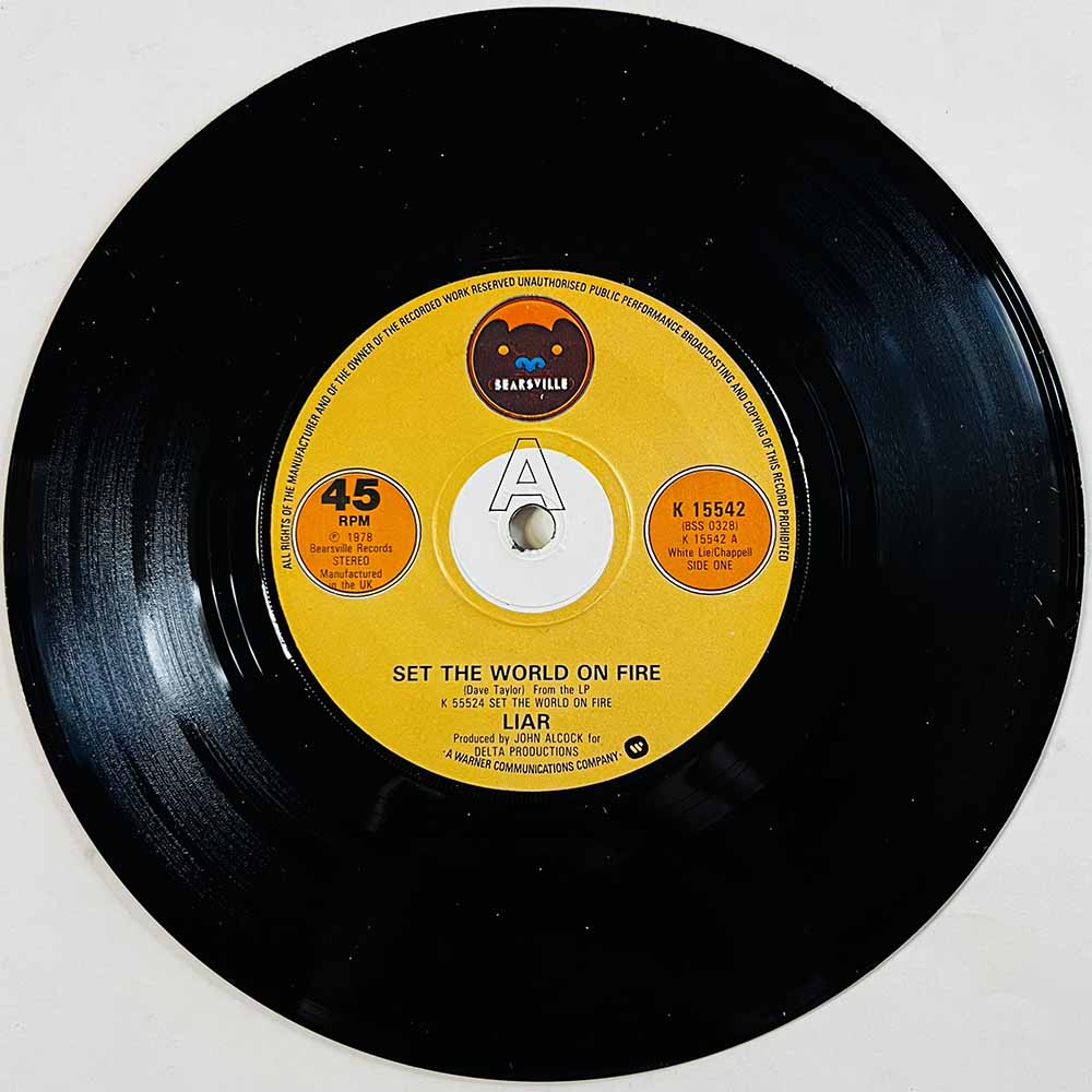 Liar 1978 K 15542 Set The World On Fire begagnad singelskiva