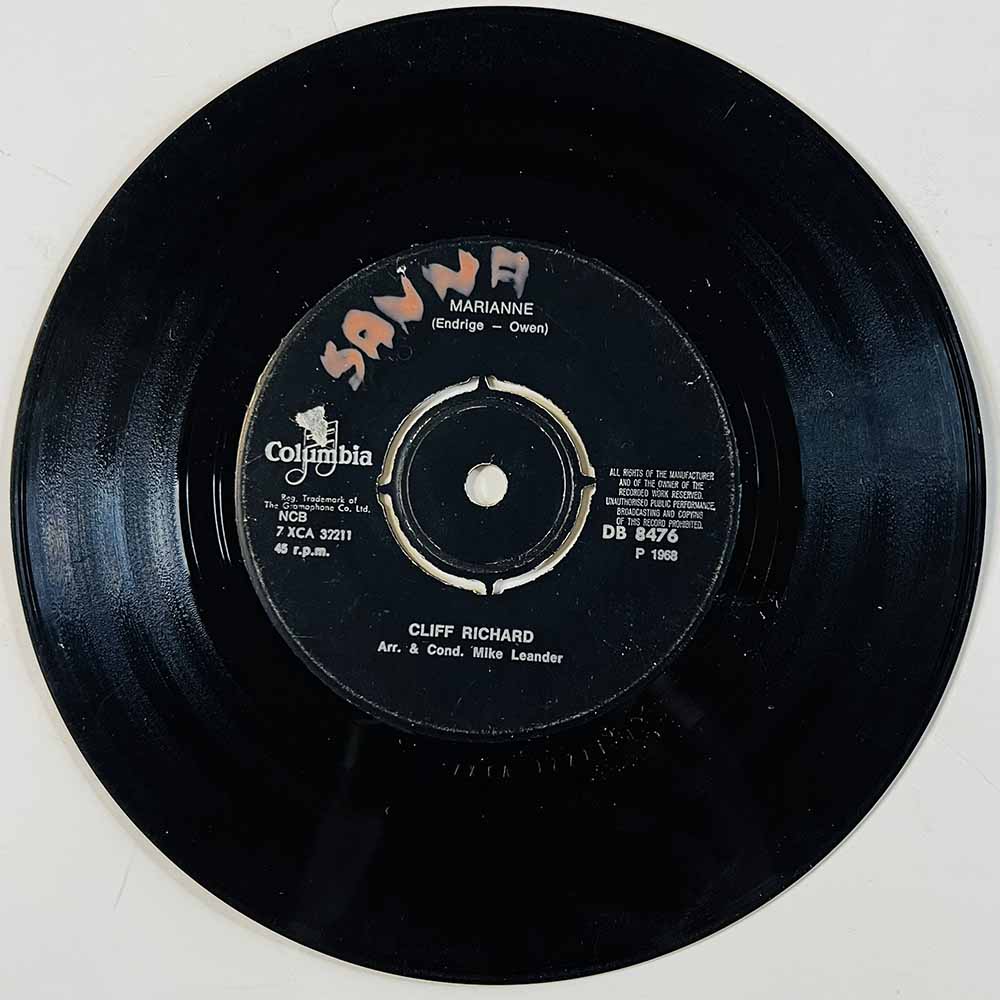 Cliff Richard Käytetty 7” ei kuvakantta Marianne / Mr. Nice  kansi Ei kuvakantta levy G+ käytetty vinyylisingle