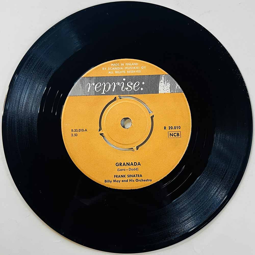 Sinatra Frank with Billy May Käytetty 7” ei kuvakantta Granada  kansi Ei kuvakantta levy VG+ käytetty vinyylisingle