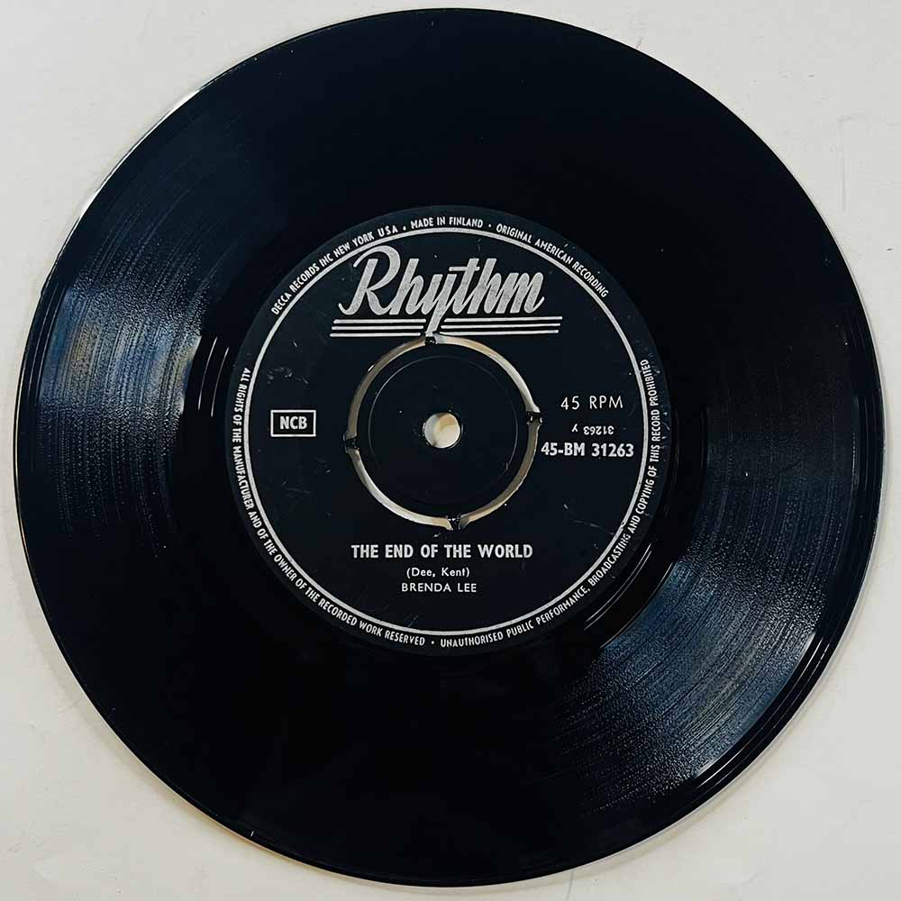 Brenda Lee Käytetty 7” ei kuvakantta The End Of The World  kansi Ei kuvakantta levy G käytetty vinyylisingle