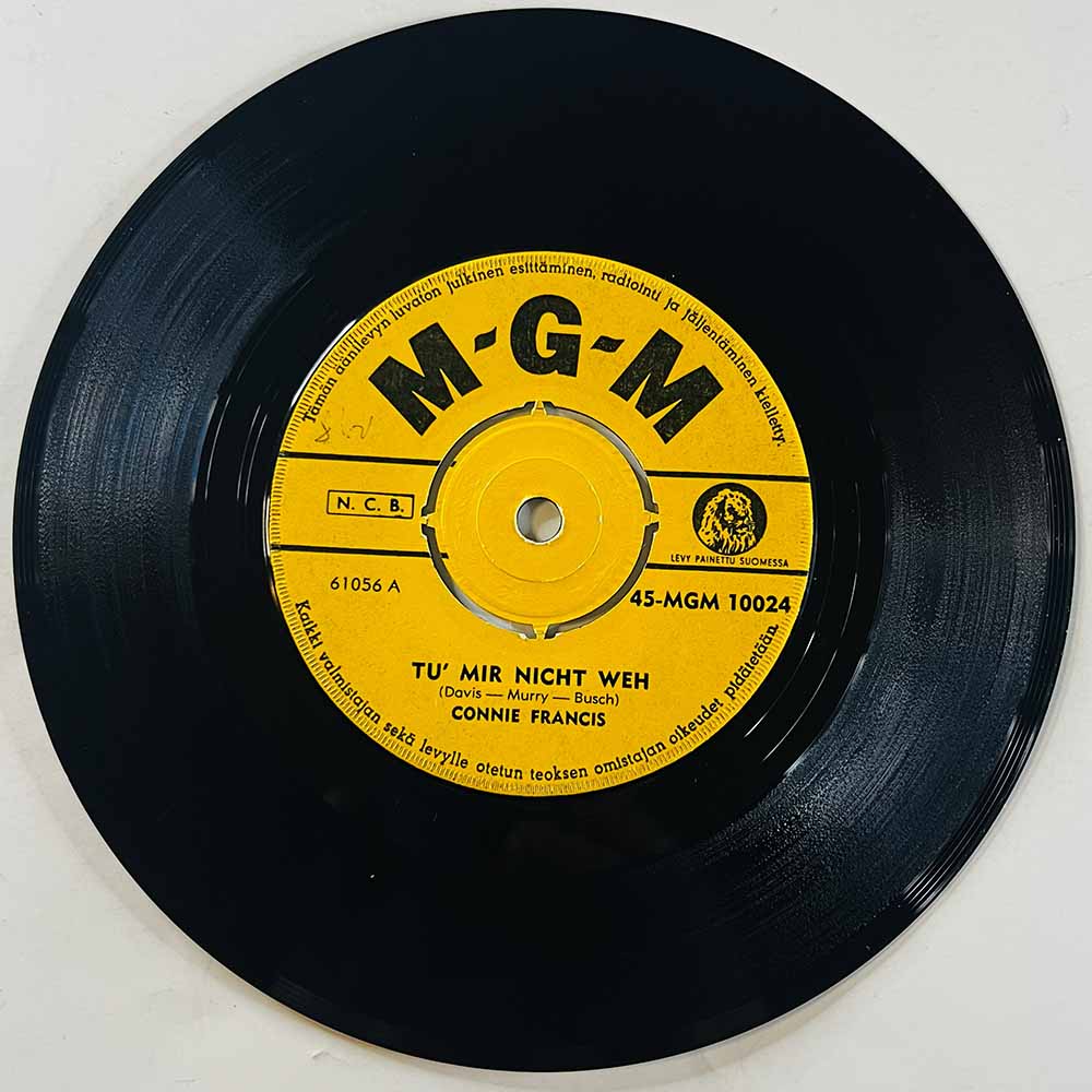 Francis Connie Käytetty 7” ei kuvakantta Tu' Mir Nicht Weh / Paradiso  kansi Ei kuvakantta levy VG- käytetty vinyylisingle