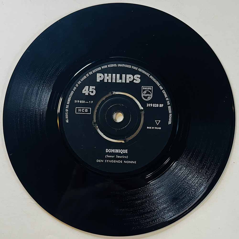 Singing Nun Käytetty 7” ei kuvakantta Dominique  kansi Ei kuvakantta levy VG+ käytetty vinyylisingle