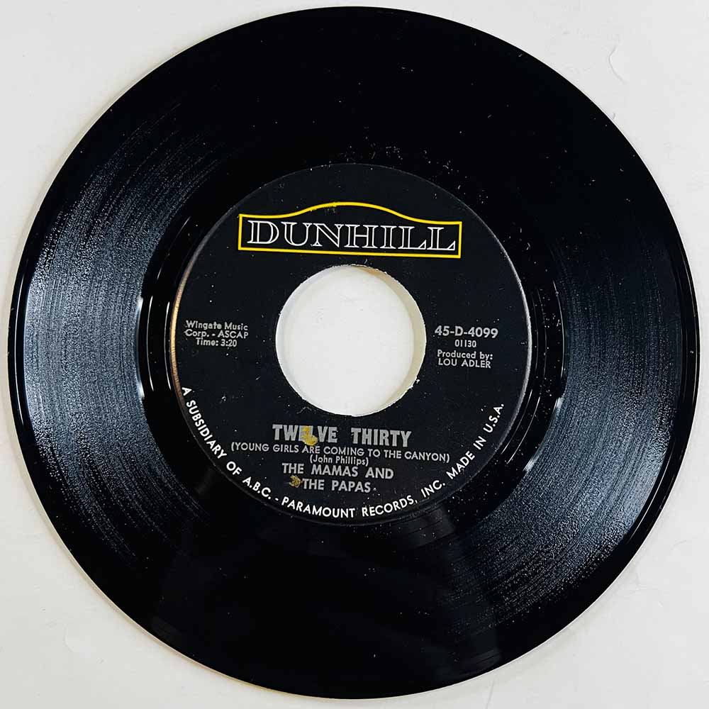 Mamas & The Papas Käytetty 7” ei kuvakantta Twelve thirty (young girls are coming / straight shooter  kansi Ei kuvakantta levy E