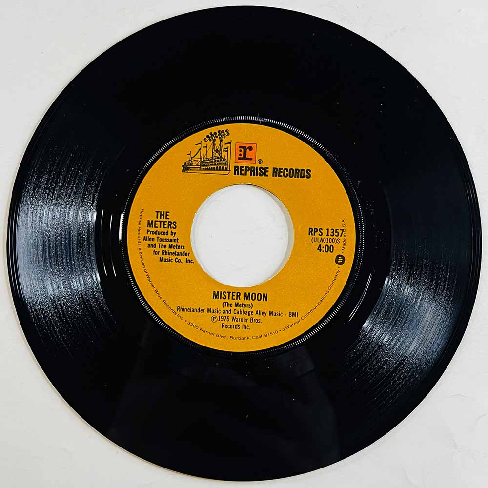 Meters Käytetty 7” ei kuvakantta Mr. Moon  kansi Ei kuvakantta levy VG+ käytetty vinyylisingle