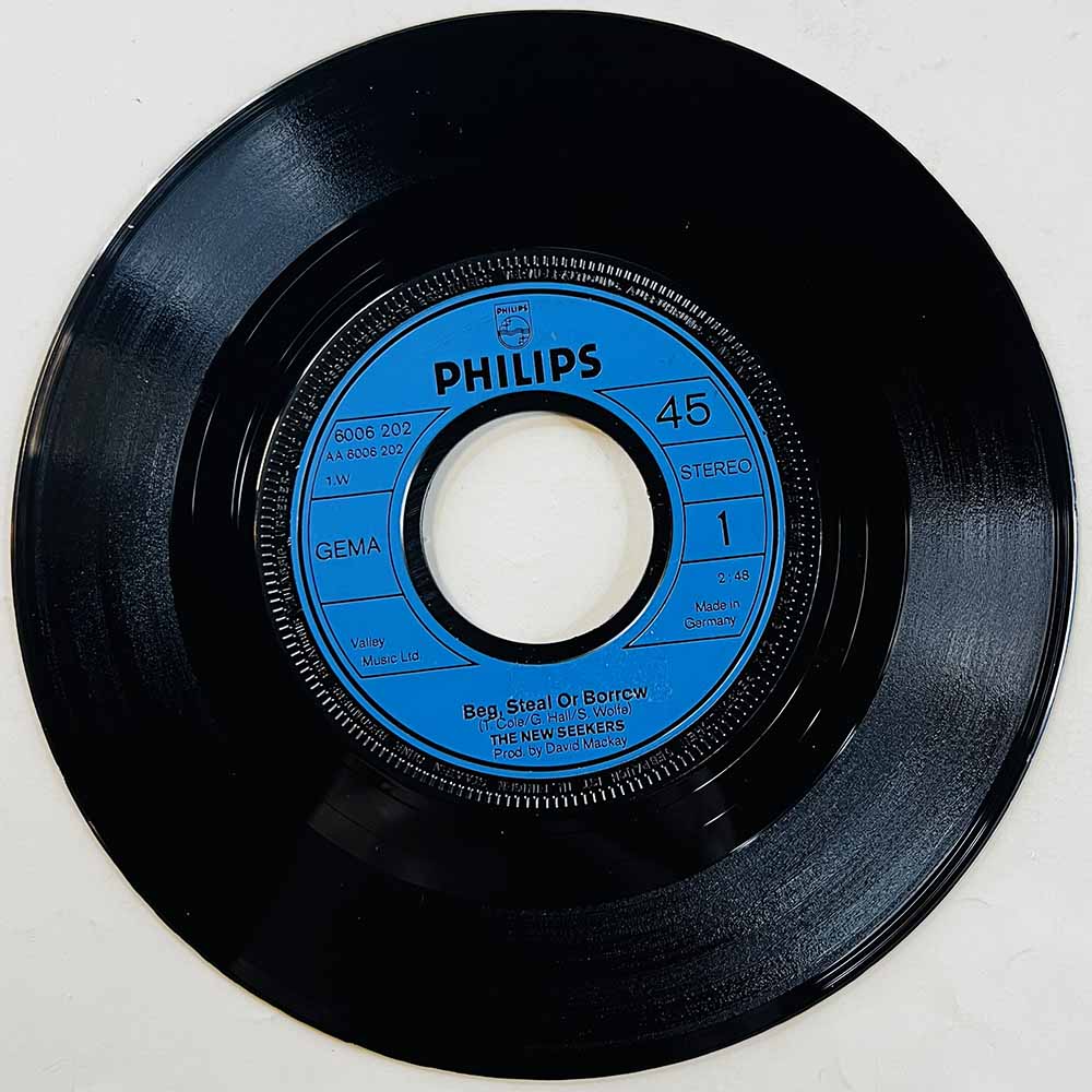 New Seekers Käytetty 7” ei kuvakantta Beg, Steal Or Borrow  kansi Ei kuvakantta levy VG käytetty vinyylisingle
