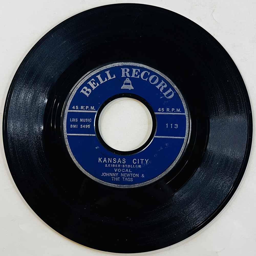 Newton Johnny,Sandy Kaye Käytetty 7” ei kuvakantta Kansas City / Kookie, Kookie (Lend Me Your Comb)  kansi Ei kuvakantta levy G 