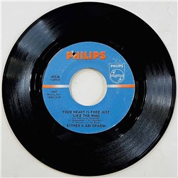 Esther & Abi Ofarim 1967 40526 Cinderella Rockefella / Your Heart Is Free Just Like The Wind begagnad singelskiva